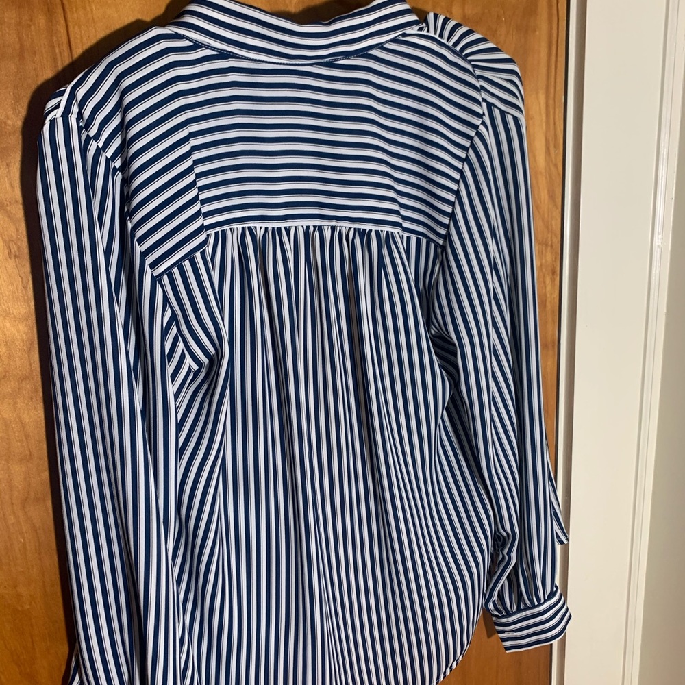 Long sleeve button blouse